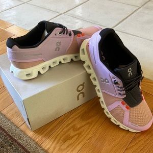 Brand new On cloud push 5 sneakers